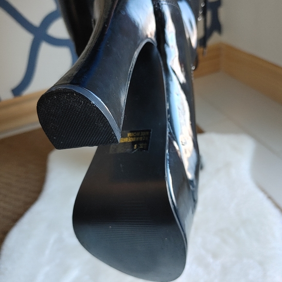 Ellie Easy Knee High Vinyl Platform Lace Up Boots - Picture 6 of 8